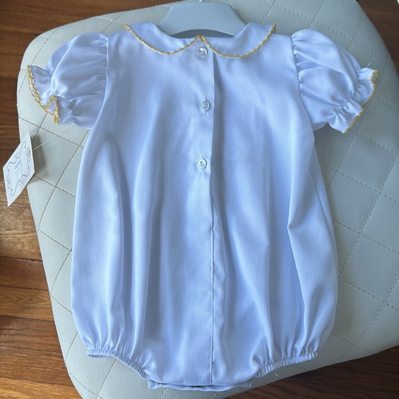 White Lulu BeBe onesie with embroidered duck detail 6mo - Picture 3 of 7